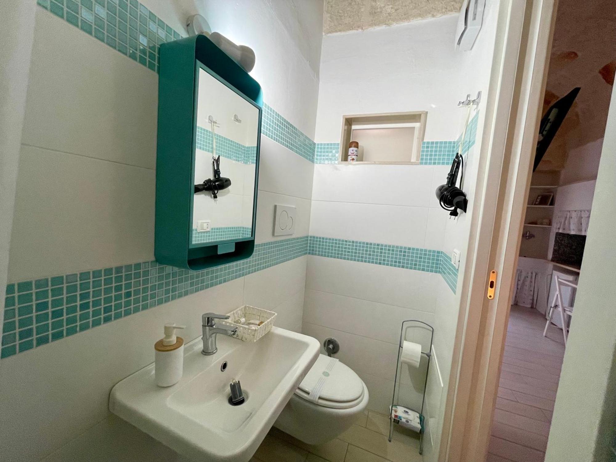 פולינאנו א מארה Casa Maya, Vista Mare E Relax מראה חיצוני תמונה